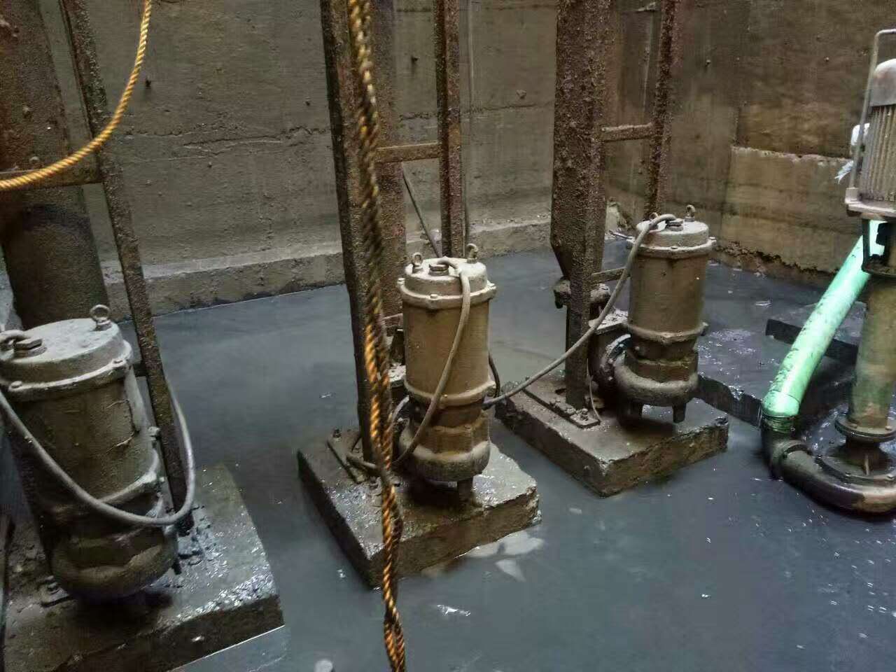 海林污水池清理